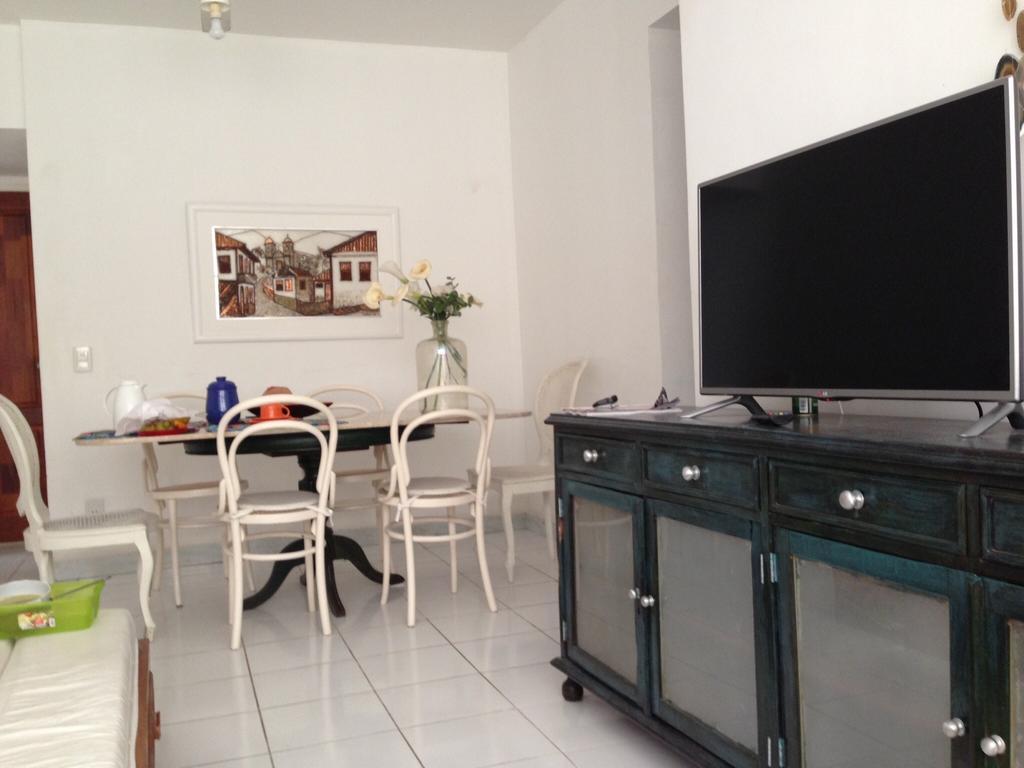 Apto em Cabo Frio para aluguel de temporada Habitación foto